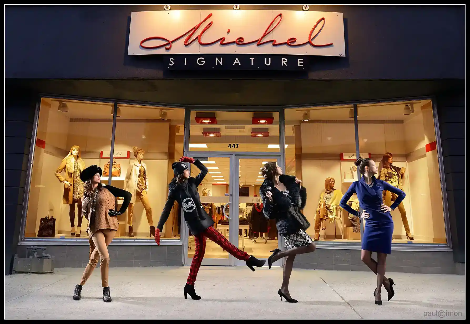 Michel Signature REC modele devant boutique mode